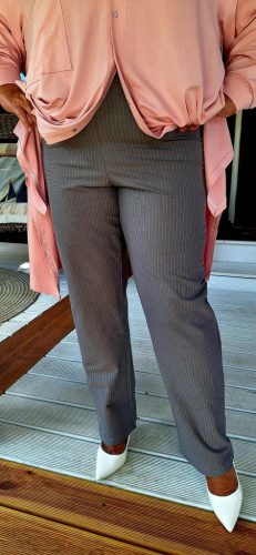 Fashion by Nono Heidi nadrág, szürke-fehér csíkos 3XL méretben