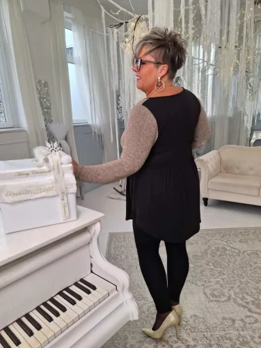 Fashion by Nono Bogi ,,A,, vonalú tunika/felső, fekete-arany lurex 2XL méretben