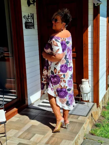 Fashion by Nono Amanda ruha, lila virágmintás-fehér szegéllyel 5XL méretben