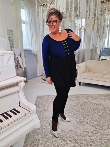 Fashion by Nono Bogi ,,A,, vonalú tunika/felső, fekete-kék lurex 4XL méretben
