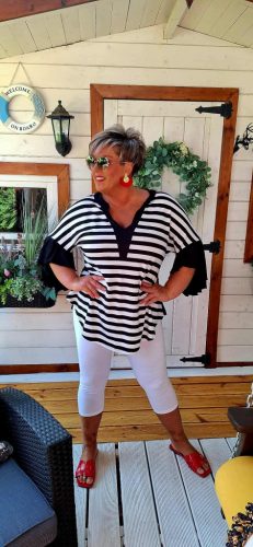 Fashion by Nono Gigi ing, csíkos-fekete szegéllyel és fodorral 2XL méretben 
