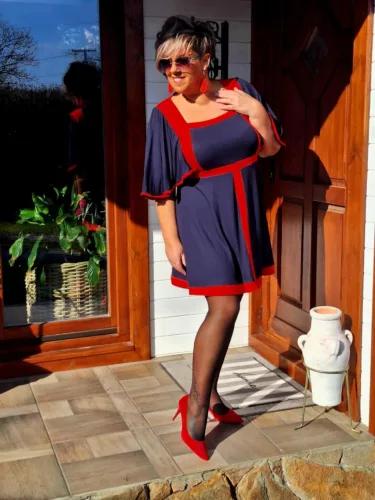 Fashion by Nono Flóra tunikaruha, sötétkék-piros 2XL méretben