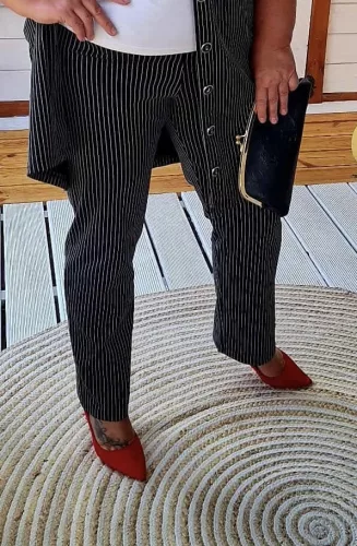 Fashion by Nono Dolly nadrág, fekete-fehér csíkos 4XL méretben