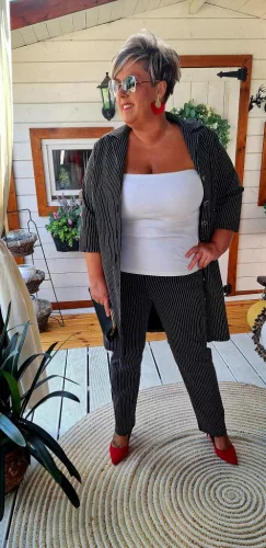 Fashion by Nono Dolly nadrág, fekete-fehér csíkos 4XL méretben
