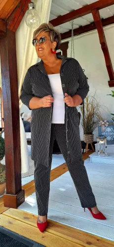 Fashion by Nono Dolly nadrág, fekete-fehér csíkos 4XL méretben
