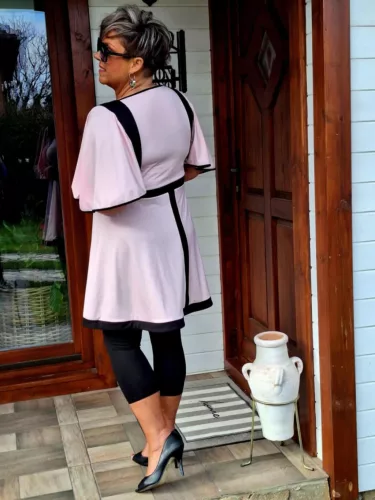 Fashion by Nono Flóra tunikaruha, fekete-púder L méretben