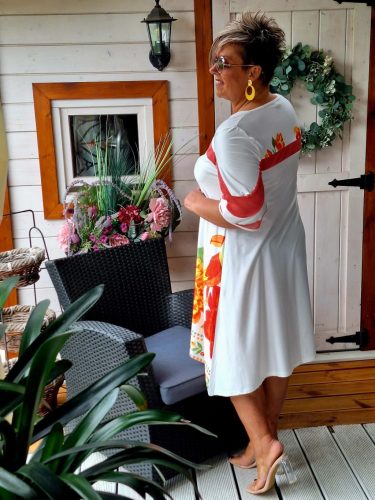 Fashion by Nono Ina ruha, fehér-mintás 5XL méretben